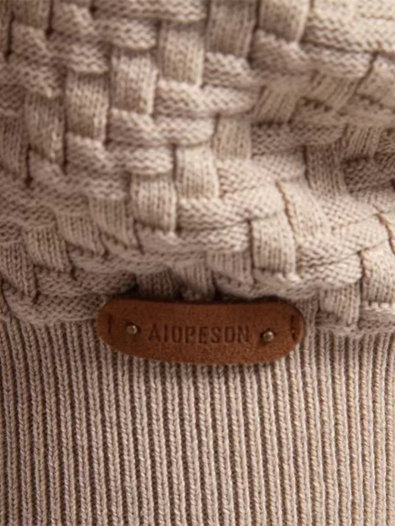 Cardigan col V en maille - Cross & Crown
