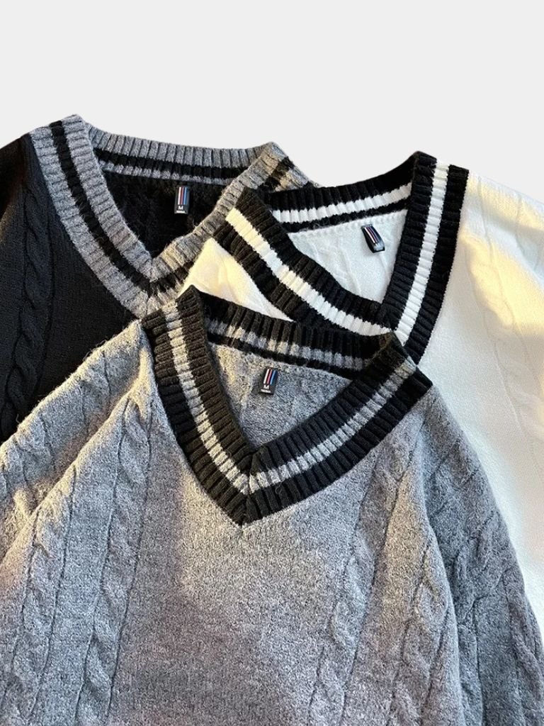 Pull col V minimaliste Cross & Crown