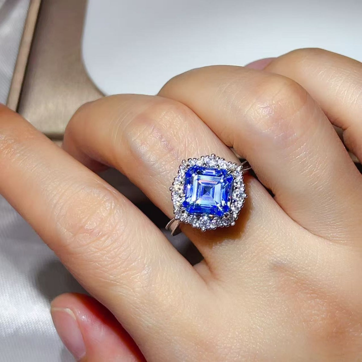 81c66ac8-63ed-4d35-8aa6-37bff32df2c5-Max