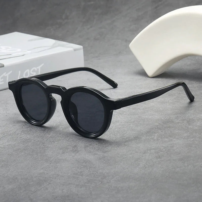 Montra Bold Round Glasses